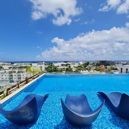 Modernos Estudios A Pasos De La 5Ta Av Pool View - By Yeah